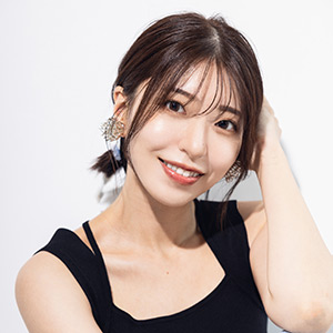八巻アンナの写真