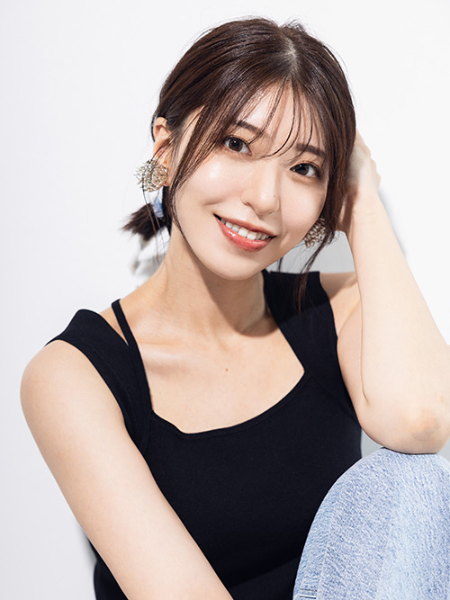 八巻アンナ